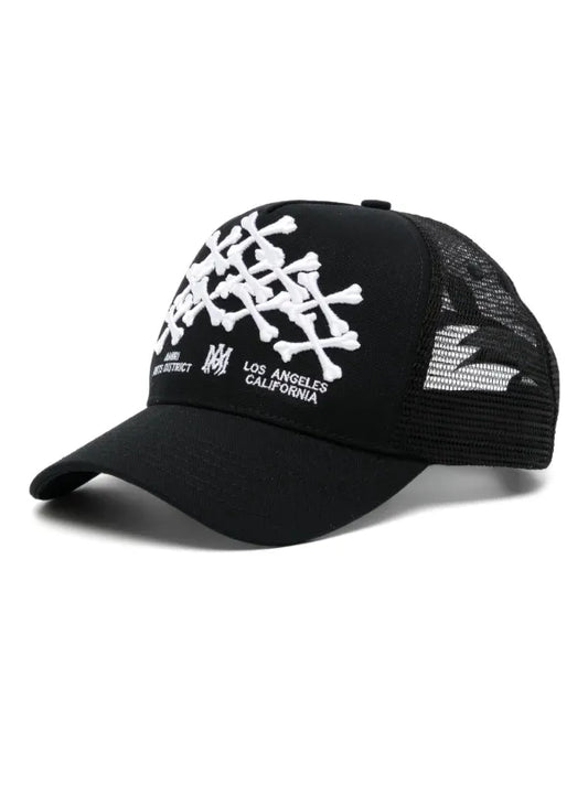 gorra trucker con diseño de huesos