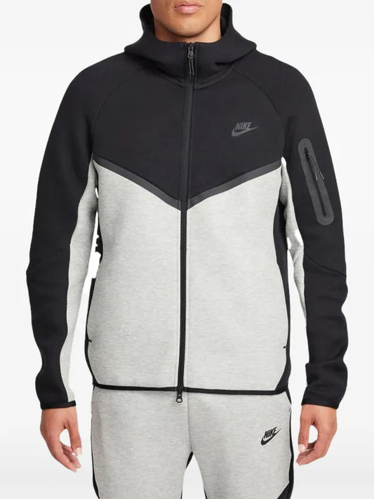 Tech Windrunner "Black/Dark Heather Grey"