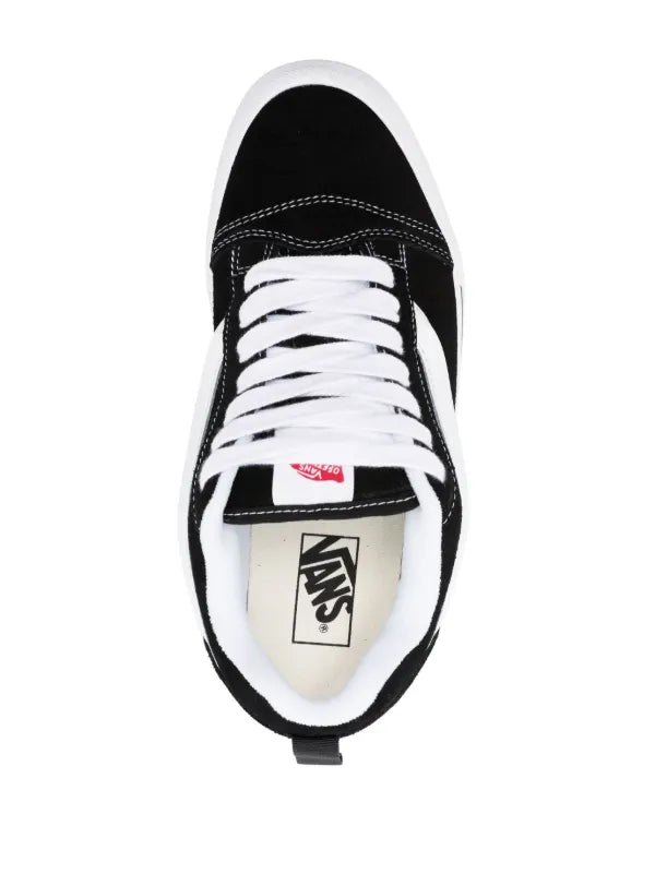tenis Knu Skool