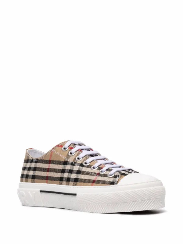 tenis bajos con motivo Vintage Check