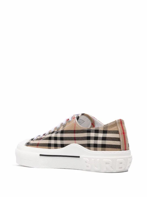 tenis bajos con motivo Vintage Check