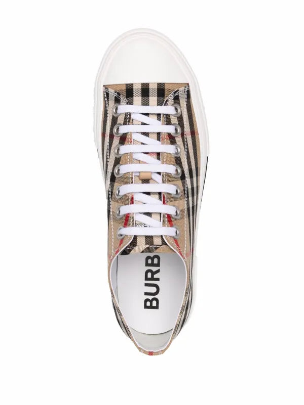 tenis bajos con motivo Vintage Check