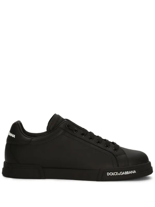 Dolce & Gabbana
tenis bajos con parche del logo
