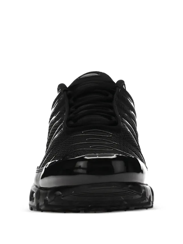 Nike
tenis Air Max Plus Triple Black