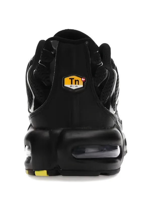 Nike
tenis Air Max Plus Triple Black