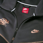 Conjunto Nike Tech x Syna World CENTRAL CEE