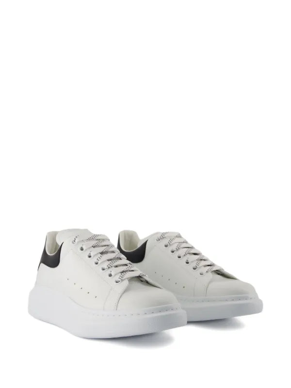 Alexander McQueen
tenis Oversized