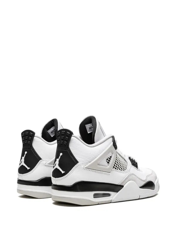 tenis Air 4 Retro "Military Black"